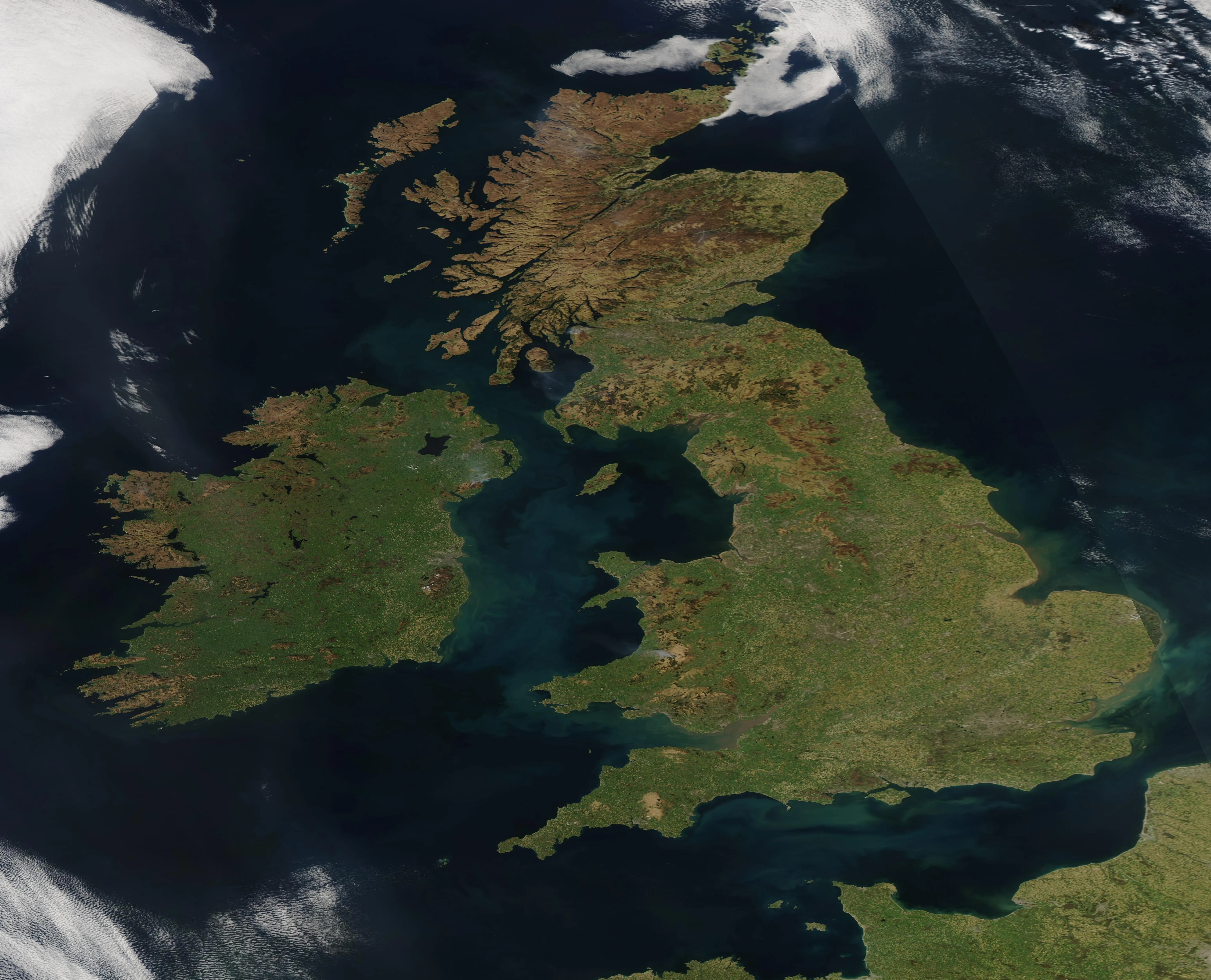 True-color image of clear skies over the UK and Ireland